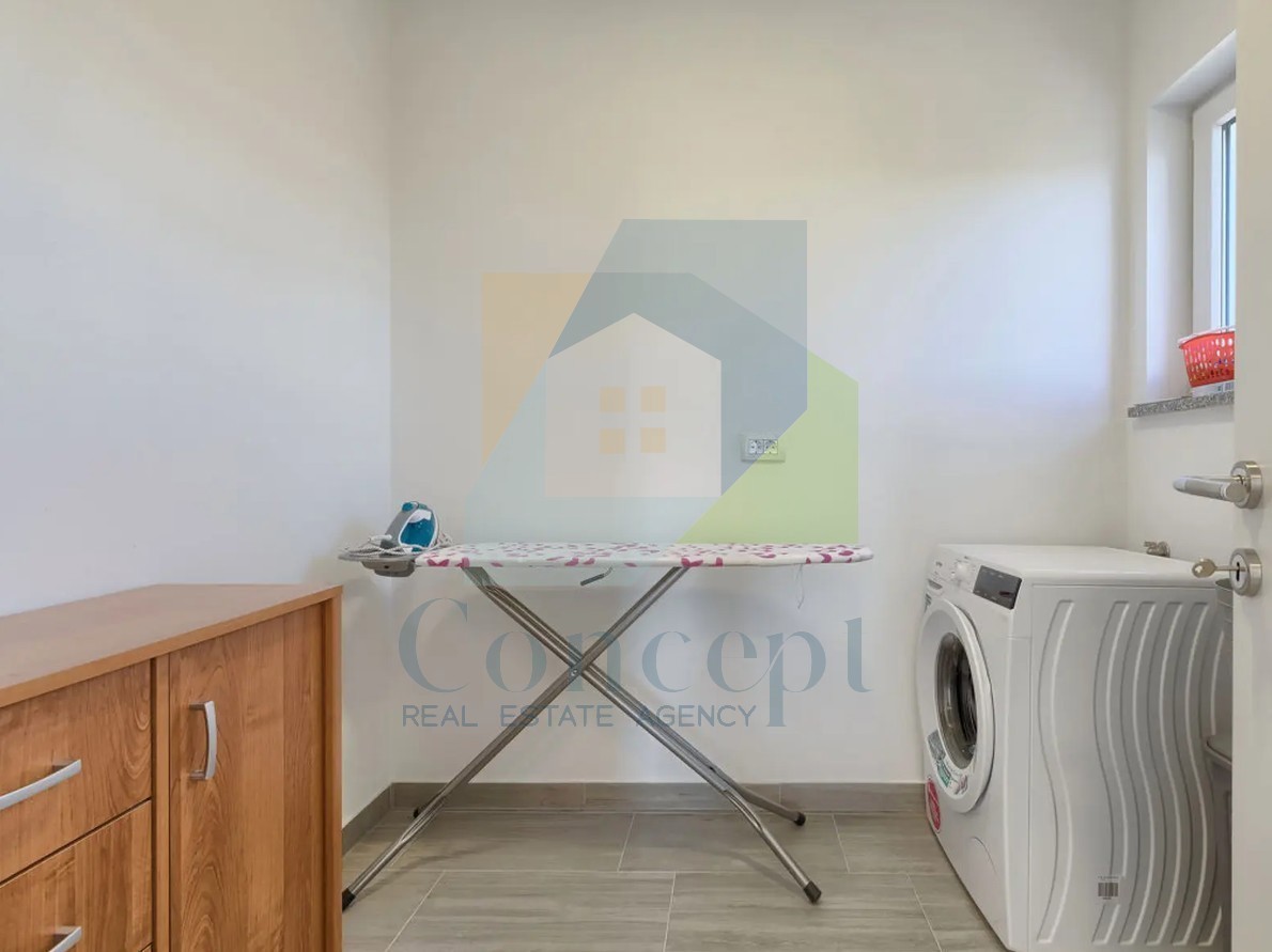 Poreč, dintorni, Casa con piscina in un tranquillo quartiere a 5 km dal mare