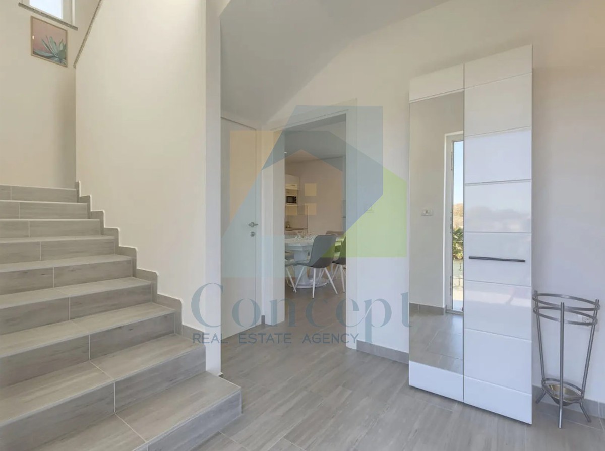 Poreč, dintorni, Casa con piscina in un tranquillo quartiere a 5 km dal mare