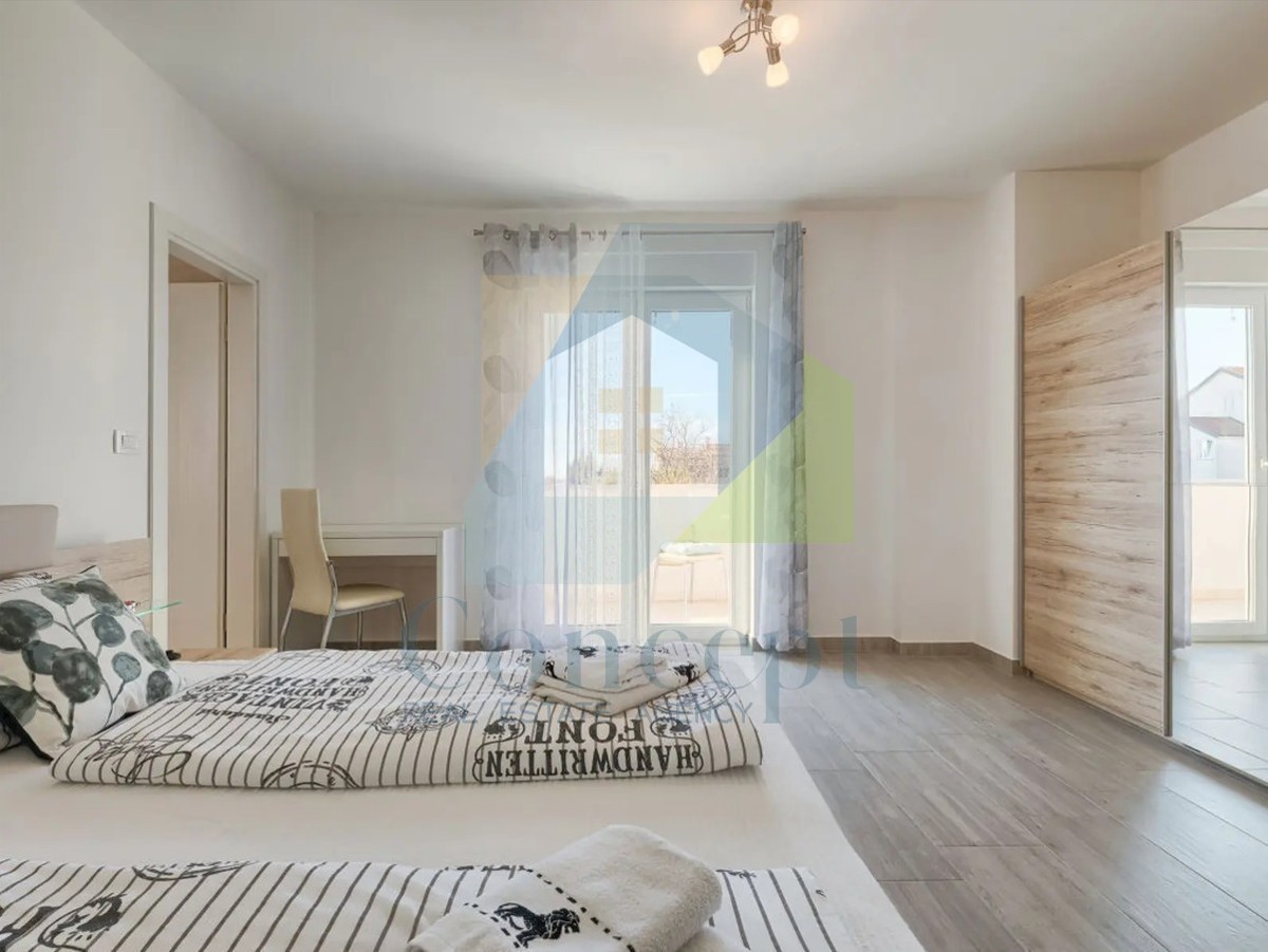 Poreč, dintorni, Casa con piscina in un tranquillo quartiere a 5 km dal mare