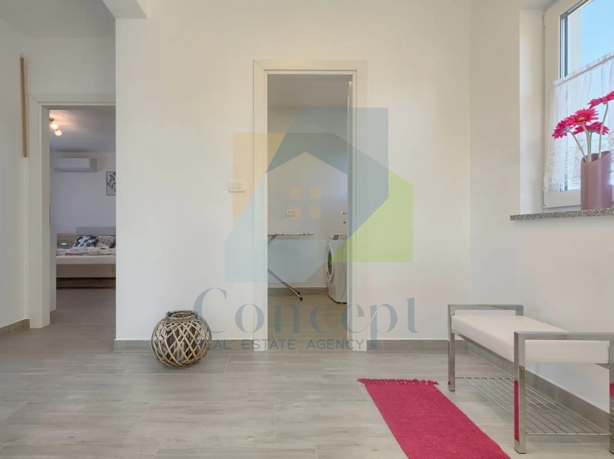 Poreč, dintorni, Casa con piscina in un tranquillo quartiere a 5 km dal mare