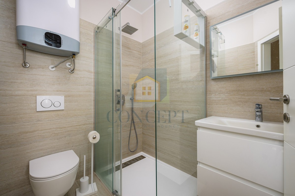 Poreč, Appartamento con 3 camere da letto in posizione di lusso, a 500 m dal mare