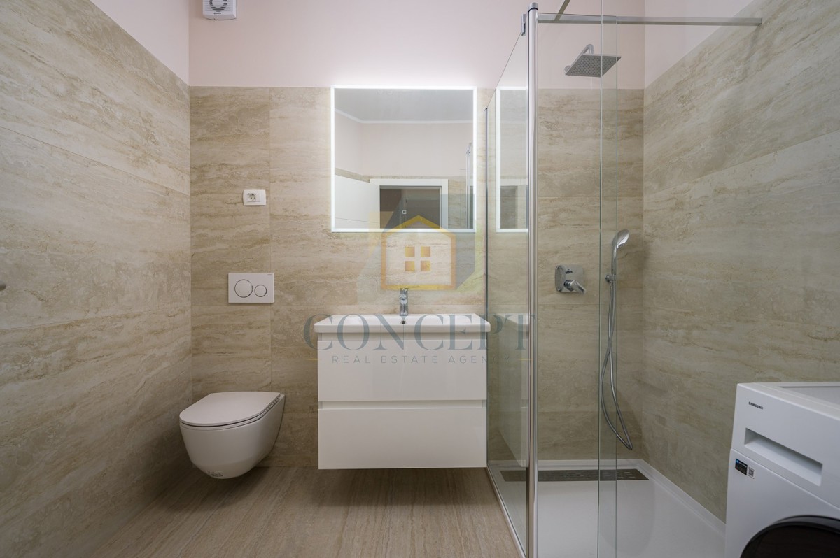 Poreč, Appartamento con 3 camere da letto in posizione di lusso, a 500 m dal mare