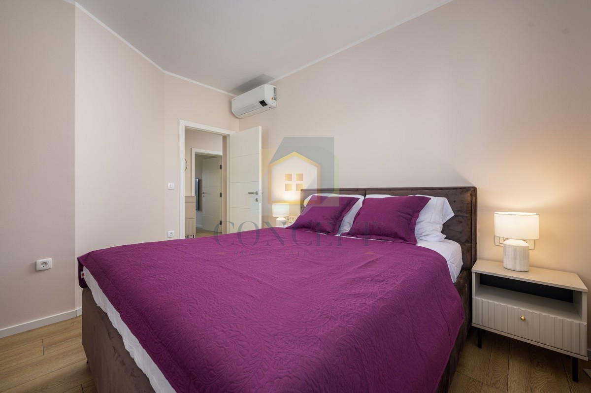 Poreč, Appartamento con 3 camere da letto in posizione di lusso, a 500 m dal mare