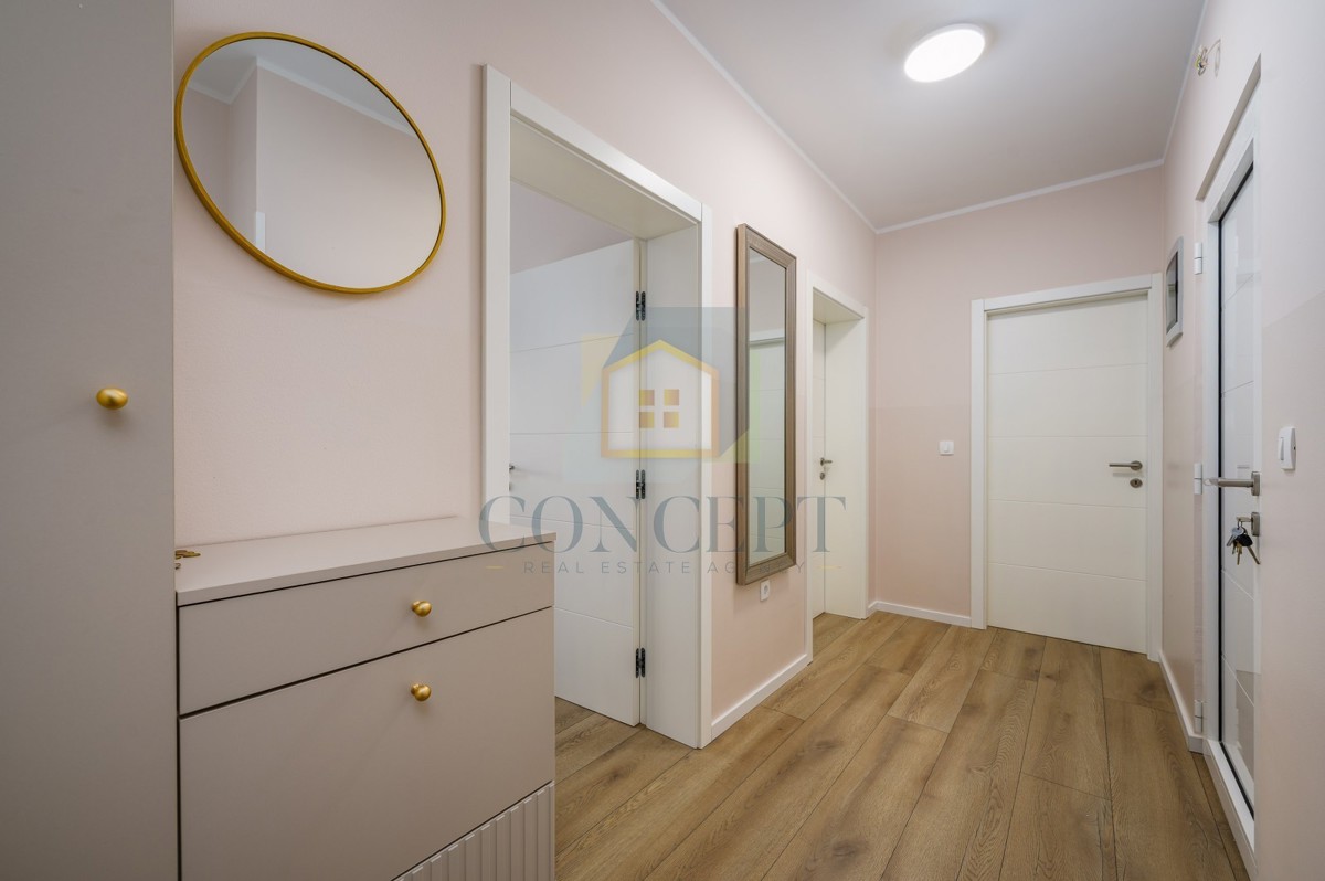 Poreč, Appartamento con 3 camere da letto in posizione di lusso, a 500 m dal mare