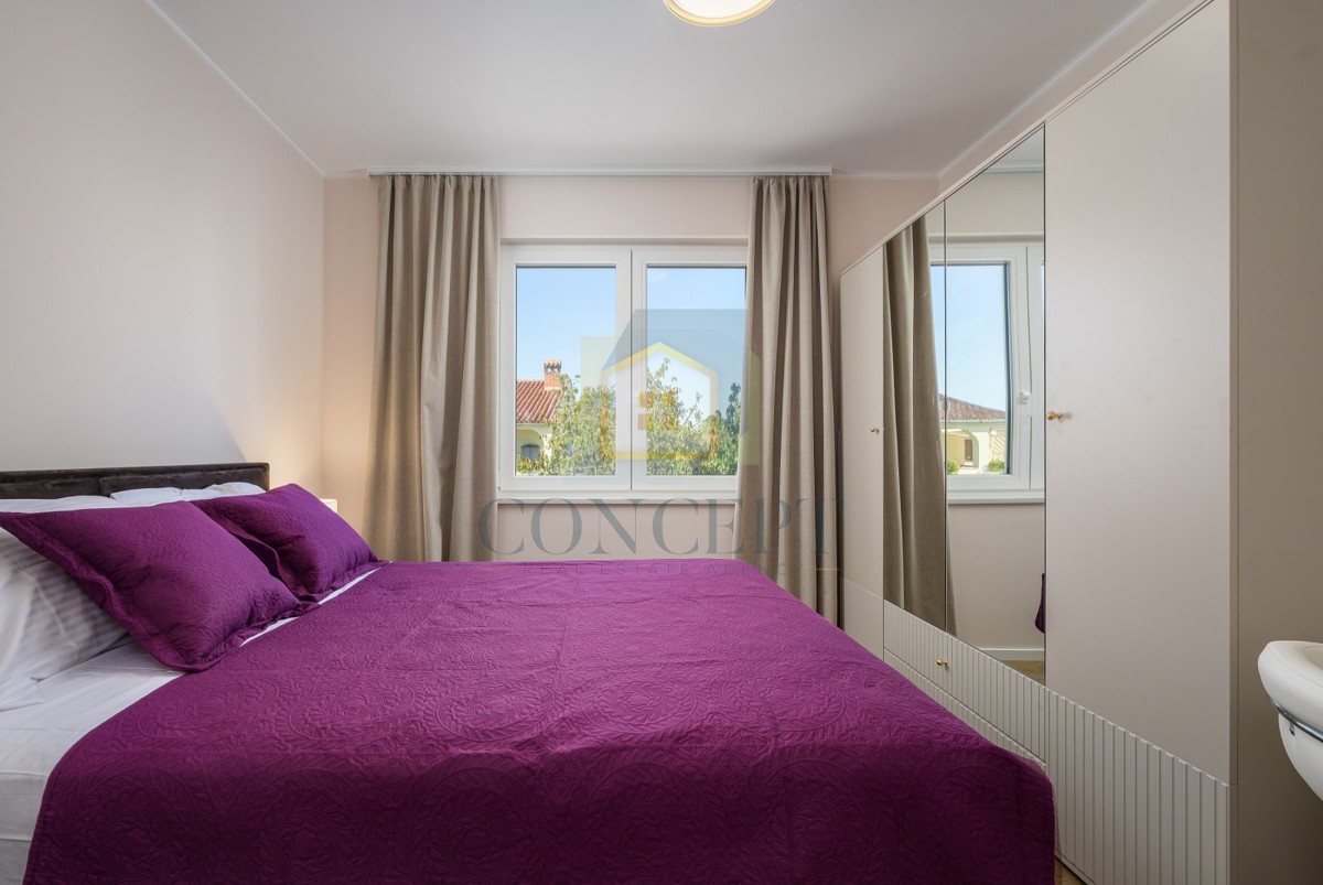 Poreč, Appartamento con 3 camere da letto in posizione di lusso, a 500 m dal mare