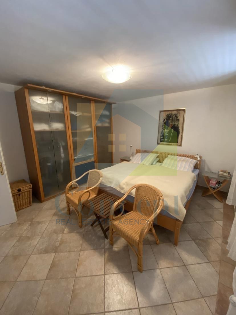 Poreč, Vrsar, dintorni, Casa indipendente con 4 unità abitative e vista mare, 5 km dal mare