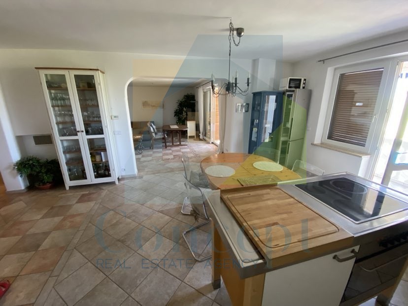 Poreč, Vrsar, dintorni, Casa indipendente con 4 unità abitative e vista mare, 5 km dal mare