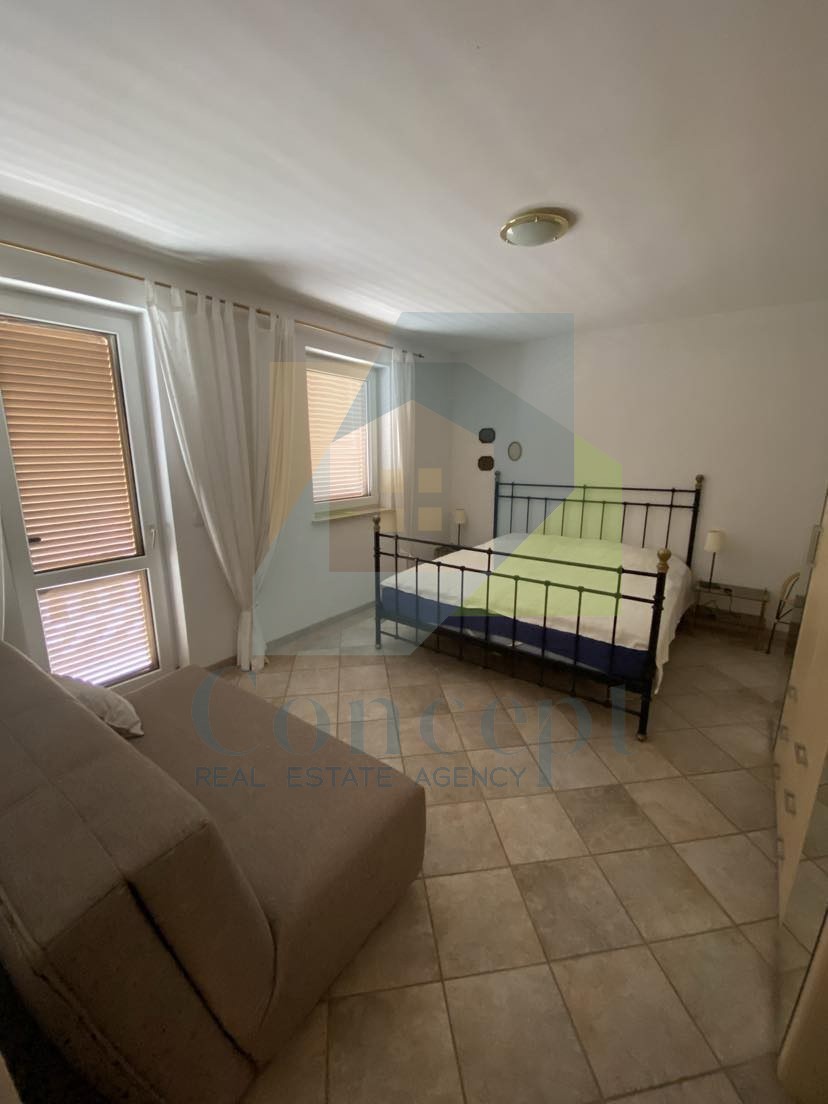 Poreč, Vrsar, dintorni, Casa indipendente con 4 unità abitative e vista mare, 5 km dal mare