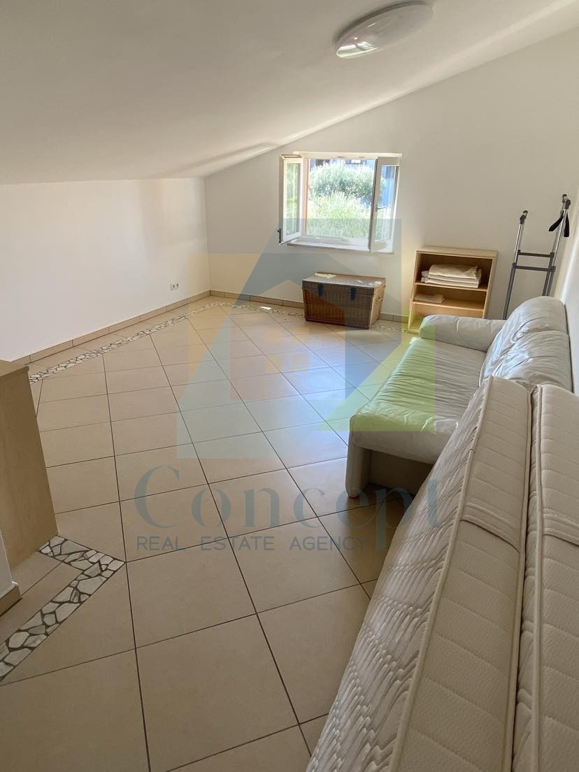 Poreč, Vrsar, dintorni, Casa indipendente con 4 unità abitative e vista mare, 5 km dal mare