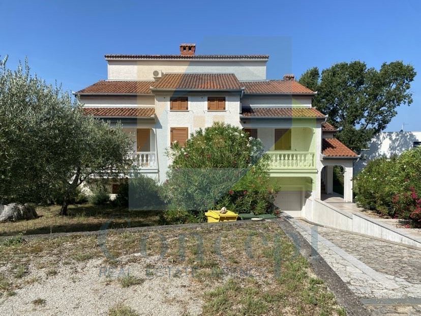 Poreč, Vrsar, dintorni, Casa indipendente con 4 unità abitative e vista mare, 5 km dal mare