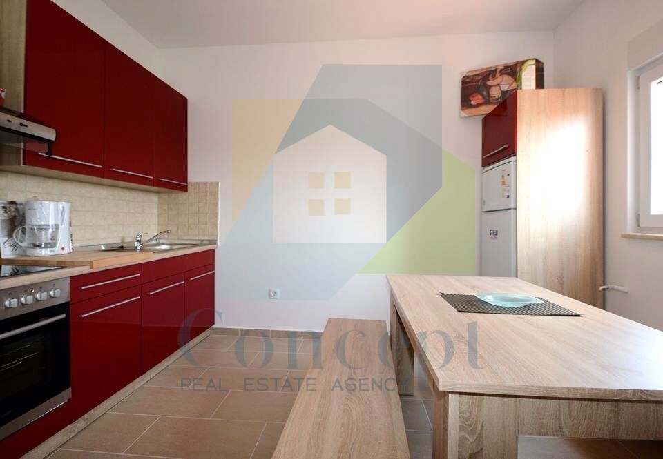 Poreč, dintorni, Imponente casa con 4 unità abitative, 11 km dal mare