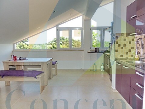 Poreč, dintorni, Imponente casa con 4 unità abitative, 11 km dal mare