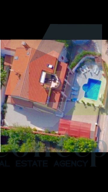 Poreč, dintorni, Imponente casa con 4 unità abitative, 11 km dal mare