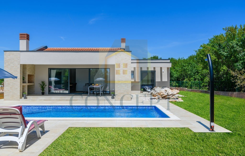 Labin, zona, Casa al piano terra con piscina e ampio giardino, a 3,5 km dal mare