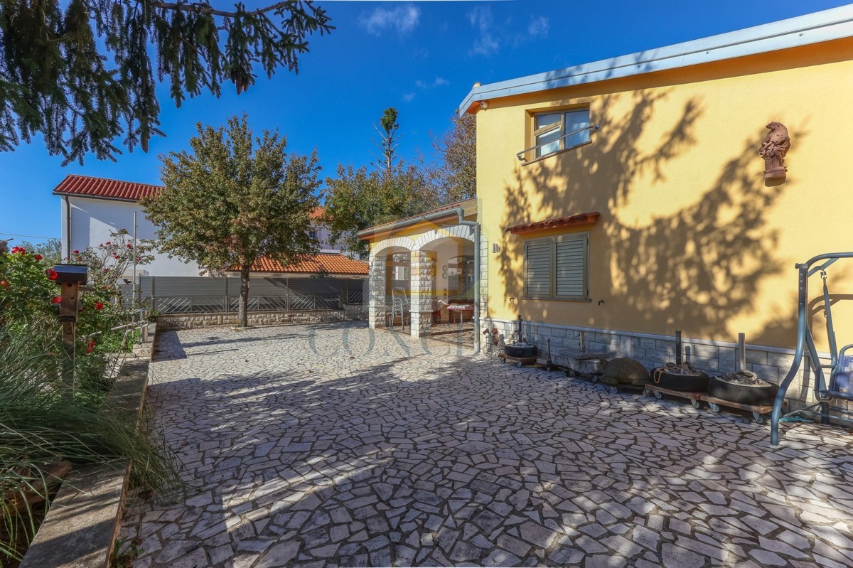 Poreč, dintorni, Villa indipendente con grande giardino di 6600 m2, a 7 km dal mare