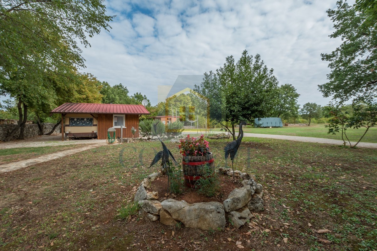 Poreč, dintorni, Villa indipendente con grande giardino di 6600 m2, a 7 km dal mare