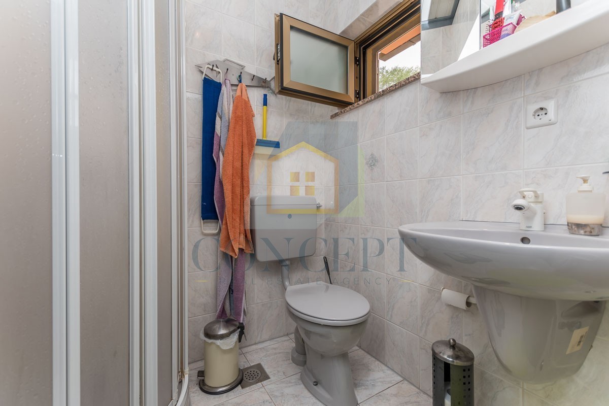 Poreč, dintorni, Villa indipendente con grande giardino di 6600 m2, a 7 km dal mare