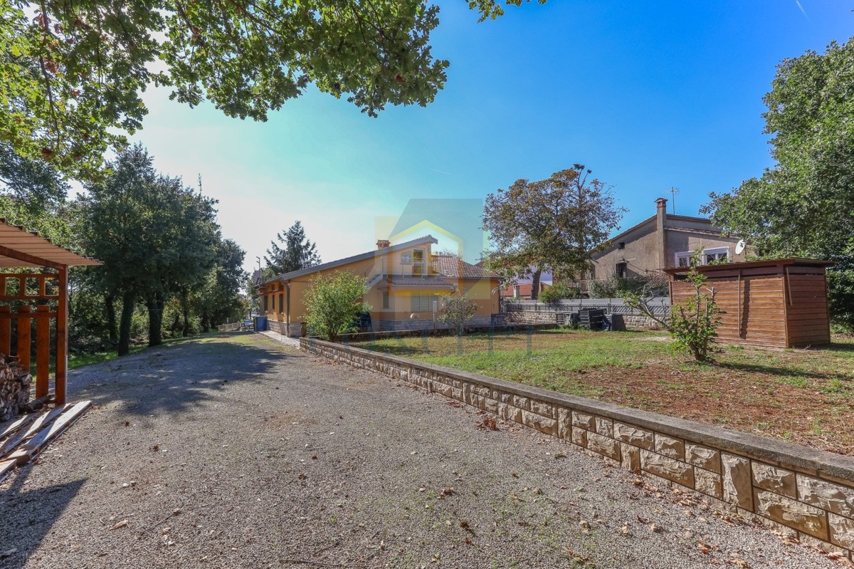 Poreč, dintorni, Villa indipendente con grande giardino di 6600 m2, a 7 km dal mare