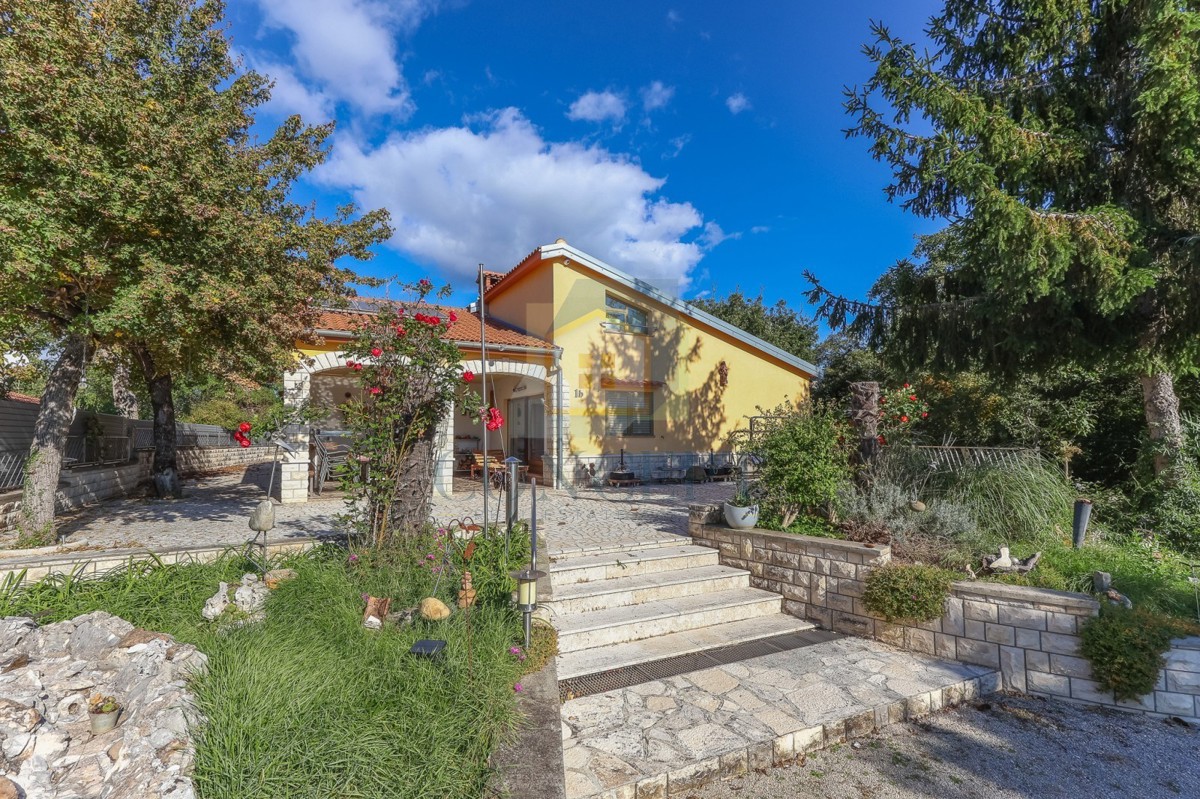 Poreč, dintorni, Villa indipendente con grande giardino di 6600 m2, a 7 km dal mare