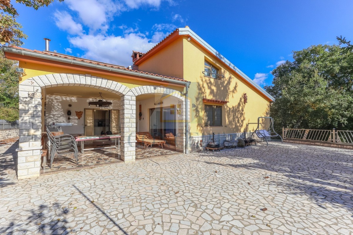 Poreč, dintorni, Villa indipendente con grande giardino di 6600 m2, a 7 km dal mare