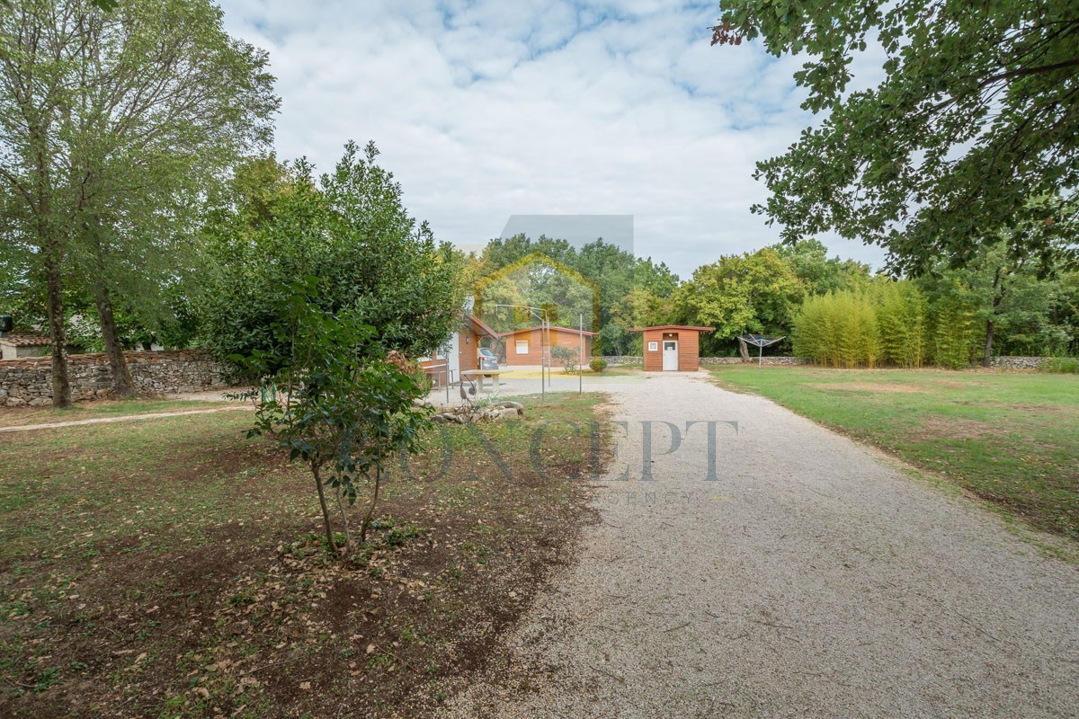 Poreč, dintorni, Villa indipendente con grande giardino di 6600 m2, a 7 km dal mare