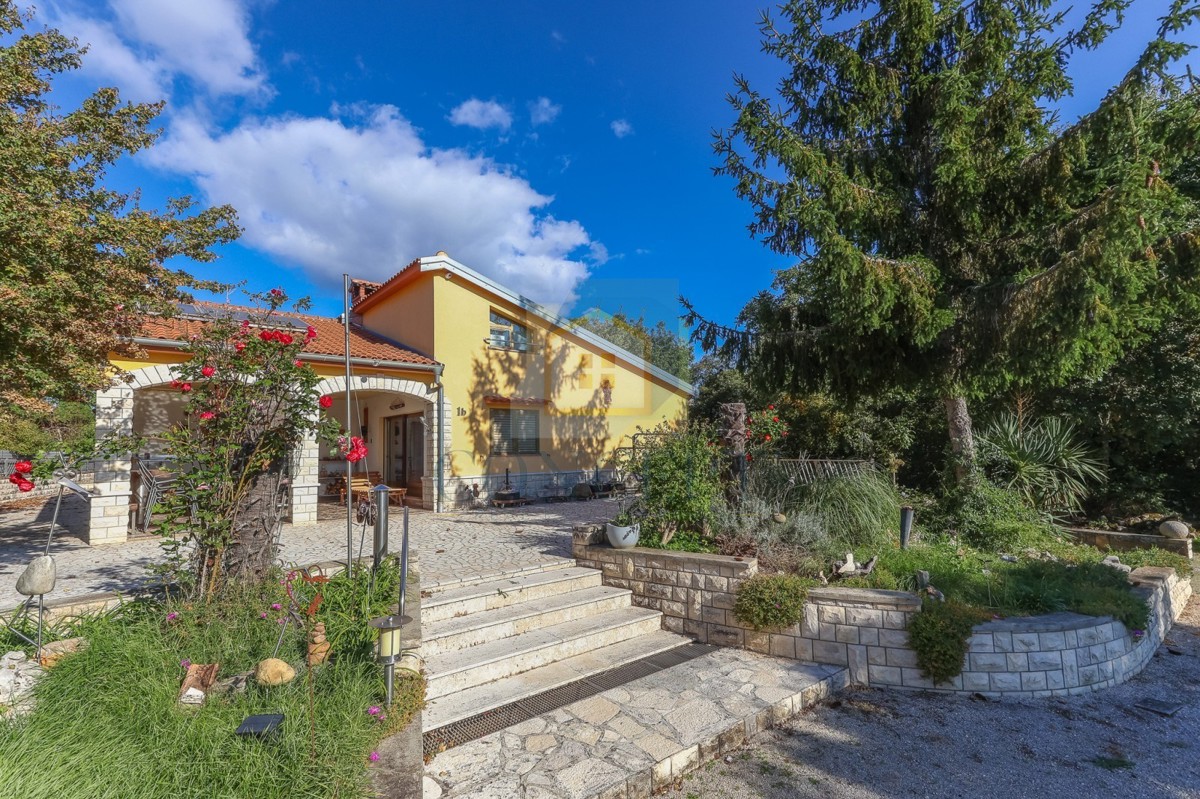 Poreč, dintorni, Villa indipendente con grande giardino di 6600 m2, a 7 km dal mare