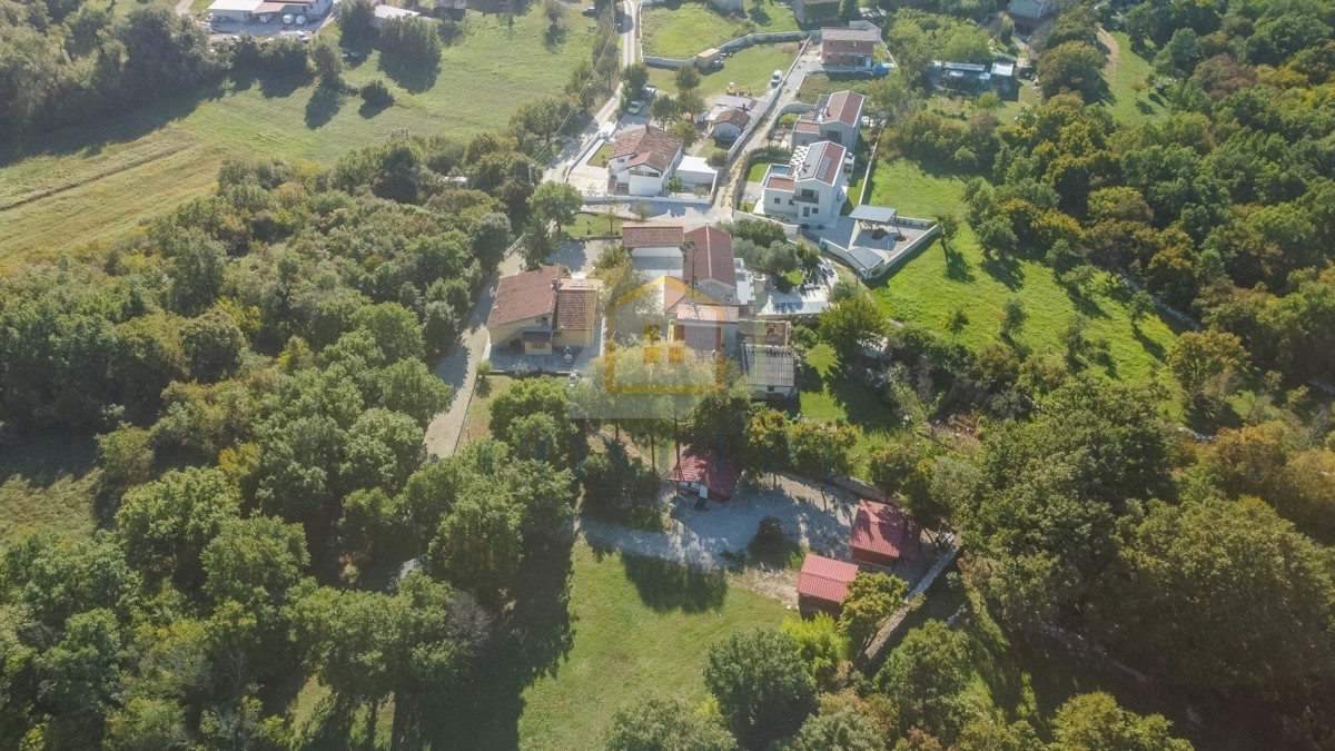 Poreč, dintorni, Villa indipendente con grande giardino di 6600 m2, a 7 km dal mare