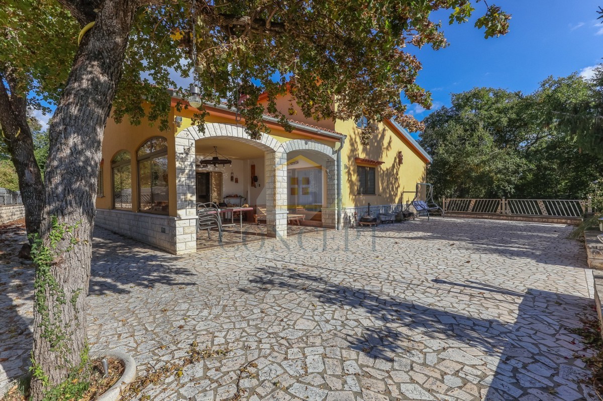 Poreč, dintorni, Villa indipendente con grande giardino di 6600 m2, a 7 km dal mare