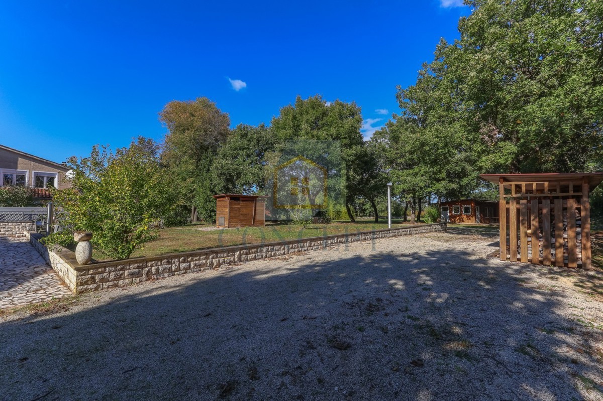 Poreč, dintorni, Villa indipendente con grande giardino di 6600 m2, a 7 km dal mare