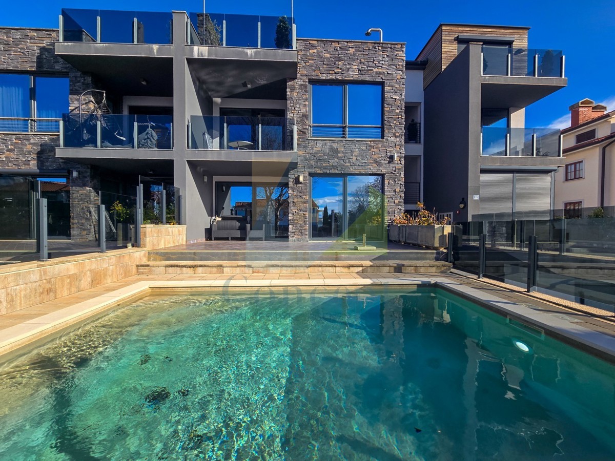 Poreč, dintorni, Splendido appartamento con 3 camere da letto e piscina