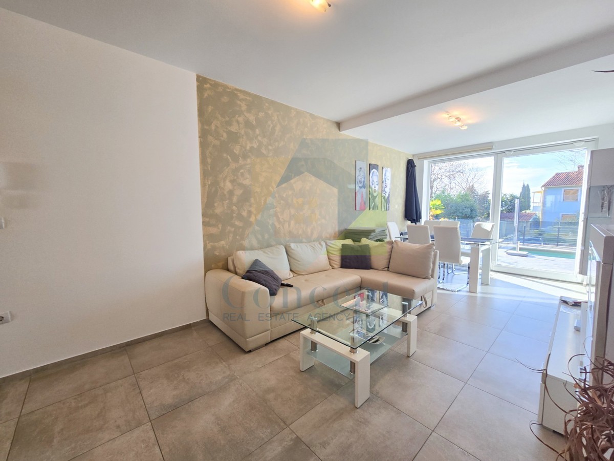 Poreč, dintorni, Splendido appartamento con 3 camere da letto e piscina