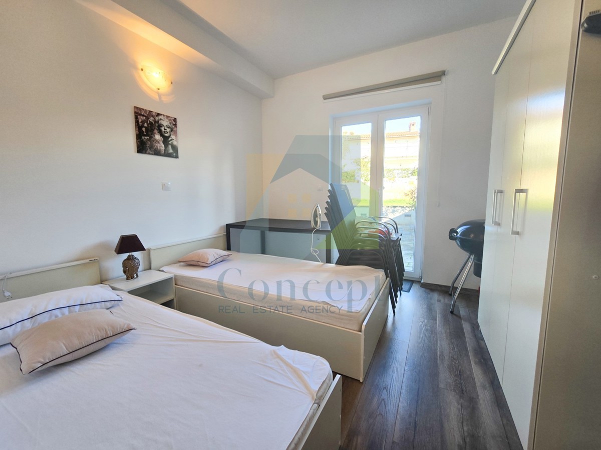 Poreč, dintorni, Splendido appartamento con 3 camere da letto e piscina