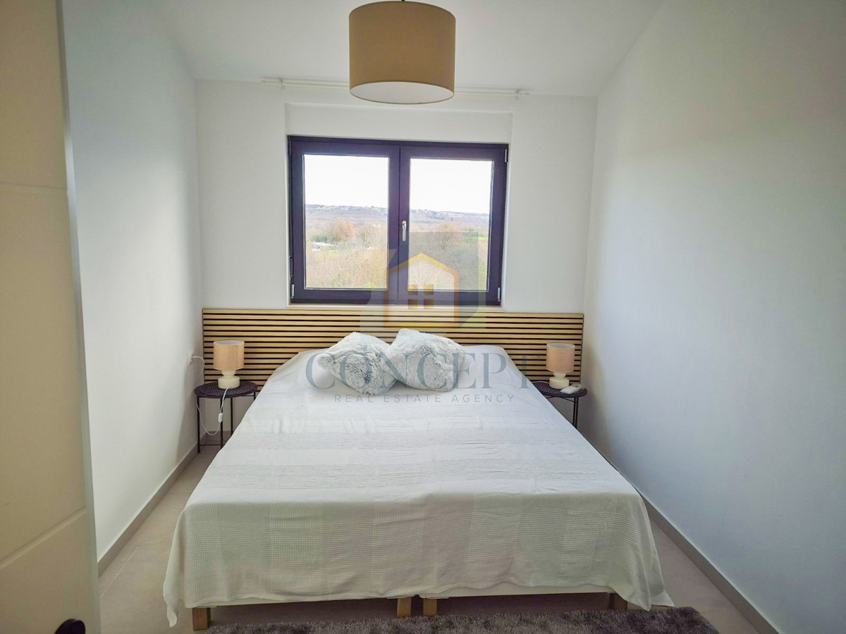 Poreč, dintorni, Appartamento con 3 camere da letto in ottima posizione, a 3 km dal mare