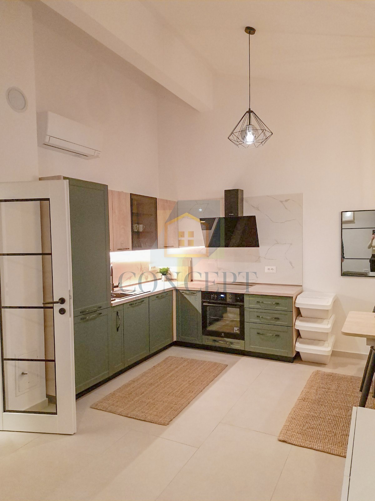 Poreč, dintorni, Appartamento con 3 camere da letto in ottima posizione, a 3 km dal mare