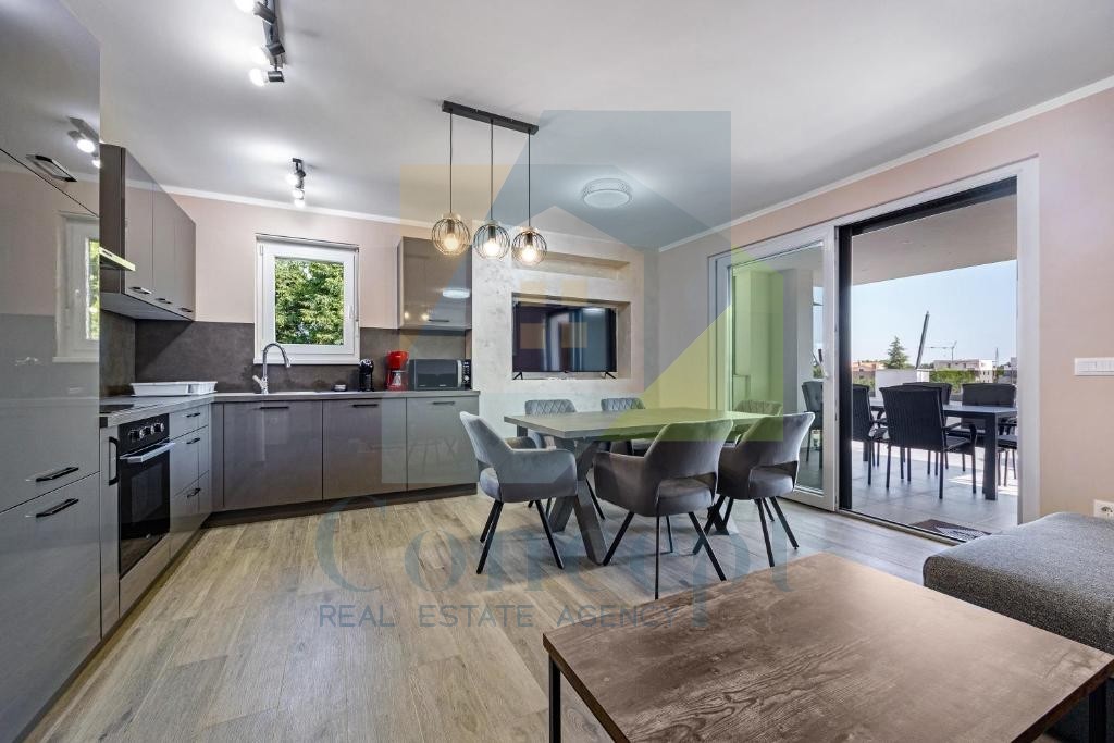 Poreč, dintorni, Appartamento di lusso al 1° piano con jacuzzi e sauna