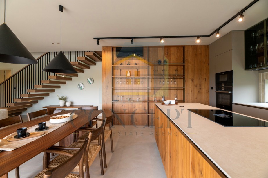 Poreč, dintorni, splendida villa moderna con piscina e giardino, 7 km dal mare