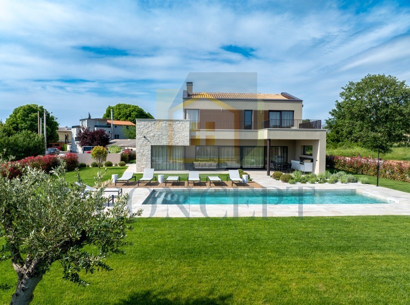 Poreč, dintorni, splendida villa moderna con piscina e giardino, 7 km dal mare
