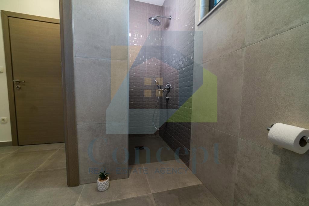 Poreč, zona circostante, Villa con piscina e quattro camere da letto, a 3 km dal mare.