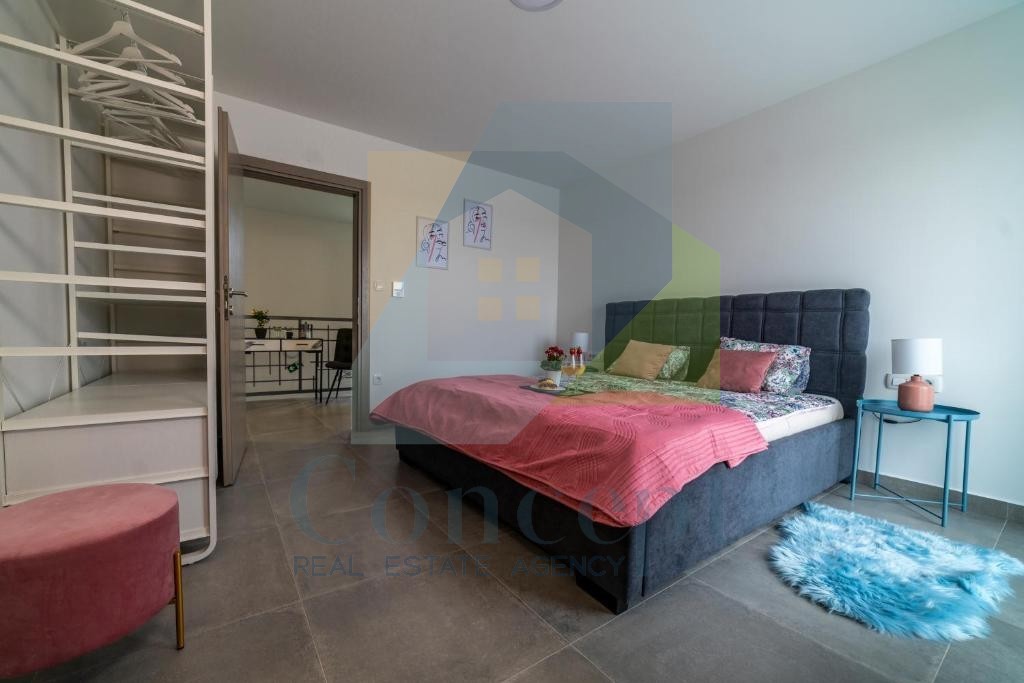 Poreč, zona circostante, Villa con piscina e quattro camere da letto, a 3 km dal mare.