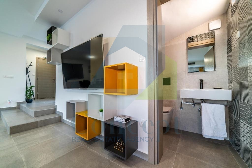 Poreč, zona circostante, Villa con piscina e quattro camere da letto, a 3 km dal mare.