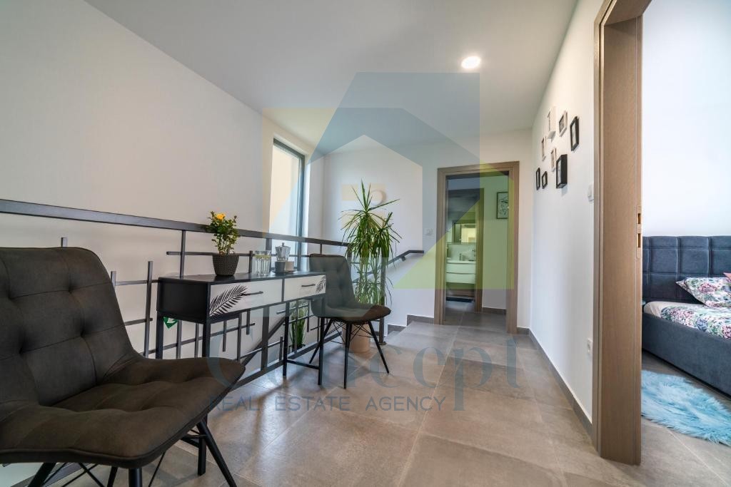 Poreč, zona circostante, Villa con piscina e quattro camere da letto, a 3 km dal mare.