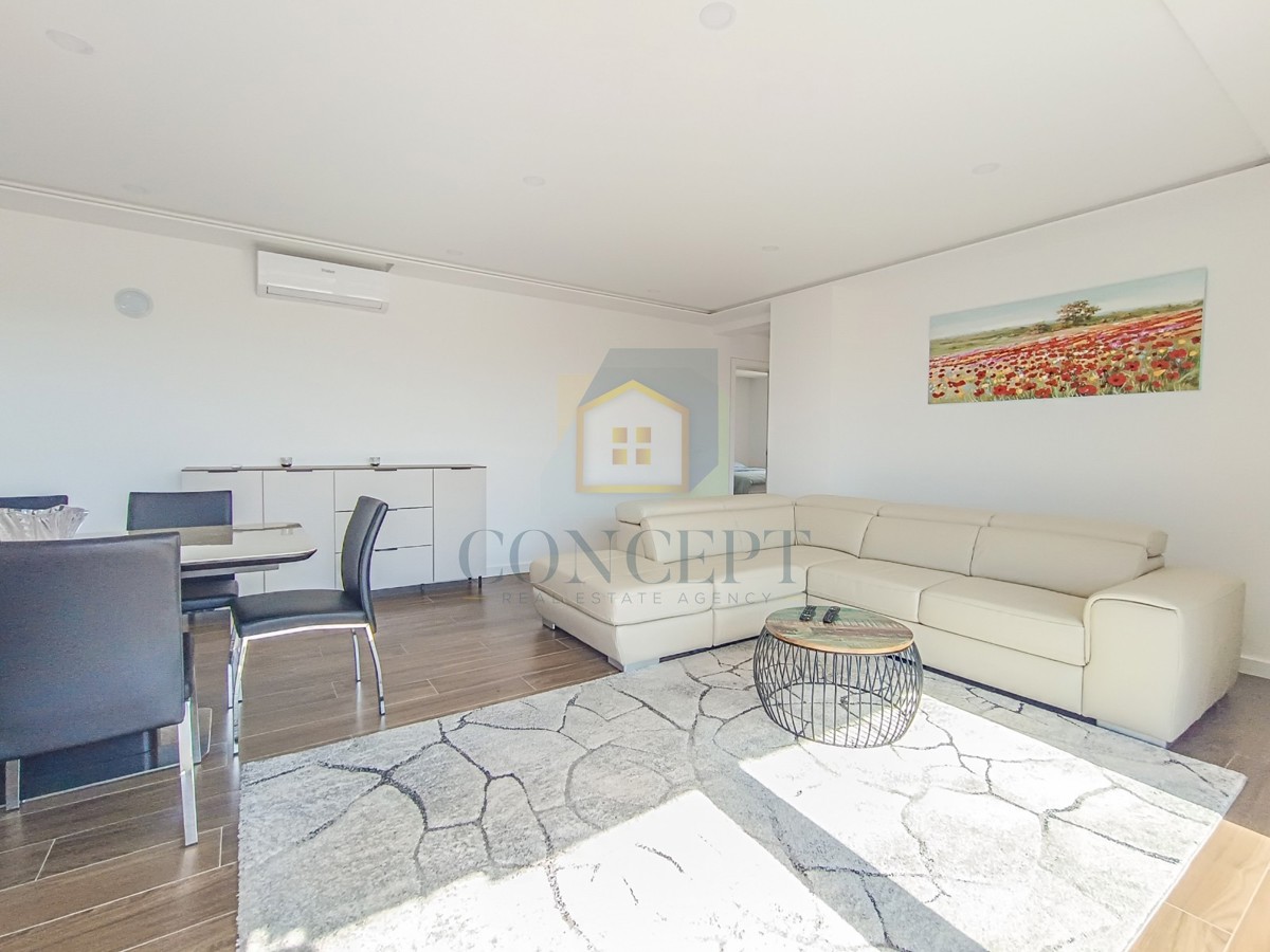 Poreč, dintorni, Appartamento di lusso spazioso con vista mare, a 2 km dal mare