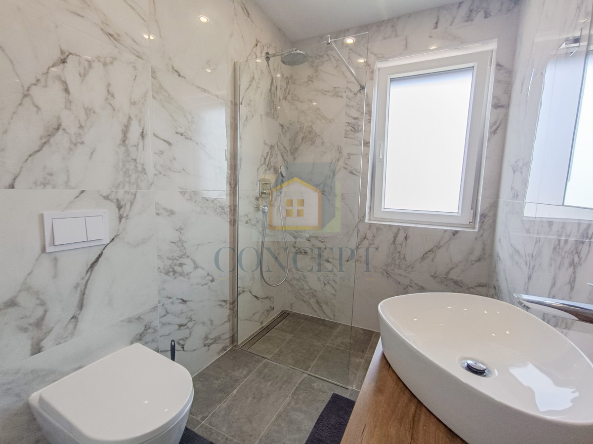 Poreč, dintorni, Appartamento di lusso spazioso con vista mare, a 2 km dal mare