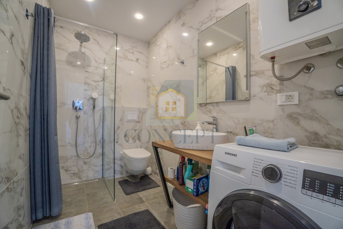 Poreč, dintorni, Appartamento di lusso spazioso con vista mare, a 2 km dal mare