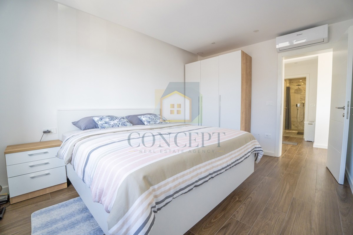 Poreč, dintorni, Appartamento di lusso spazioso con vista mare, a 2 km dal mare