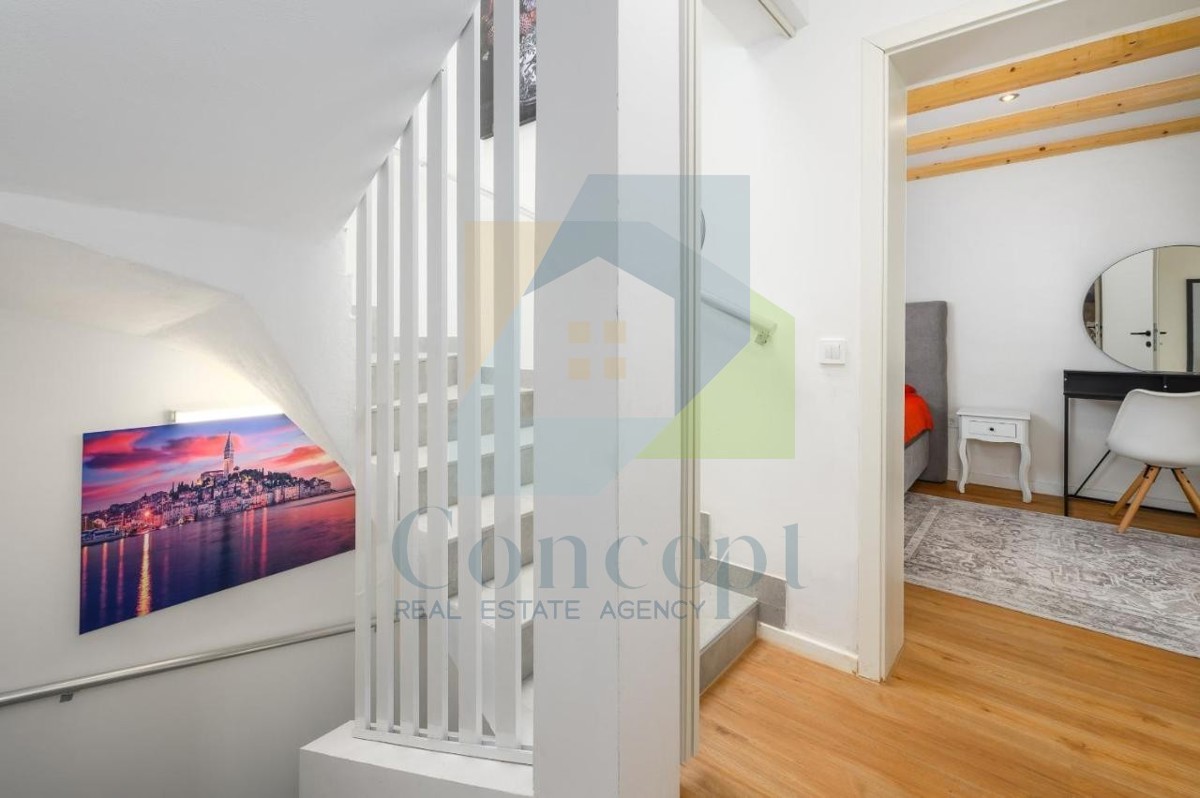 Poreč, zona circostante, Casa in pietra ristrutturata con piscina a 3 km dal mare