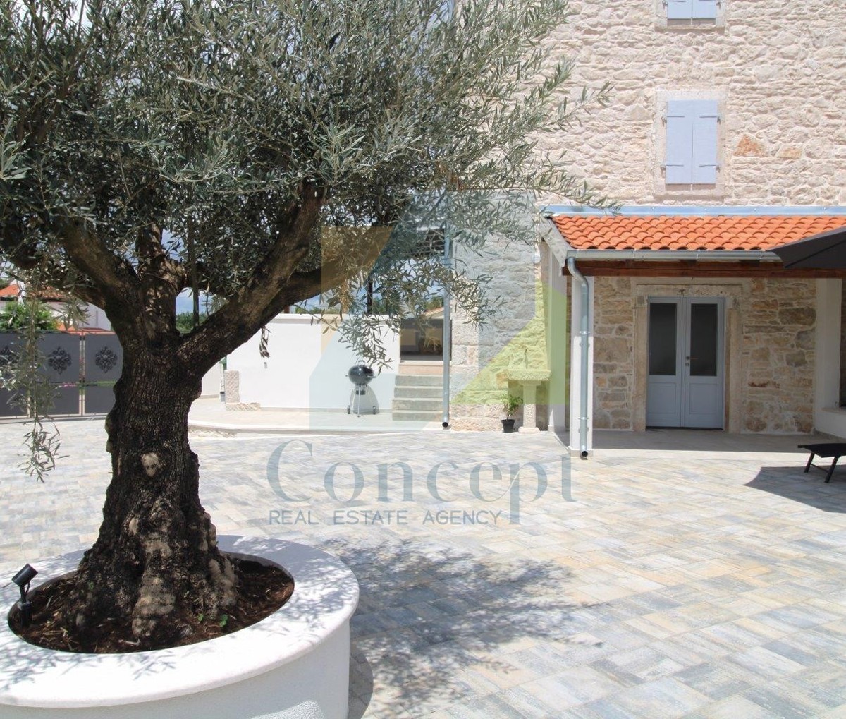 Poreč, dintorni, Affascinante casa in pietra ristrutturata con cortile, a 9 km dal mare