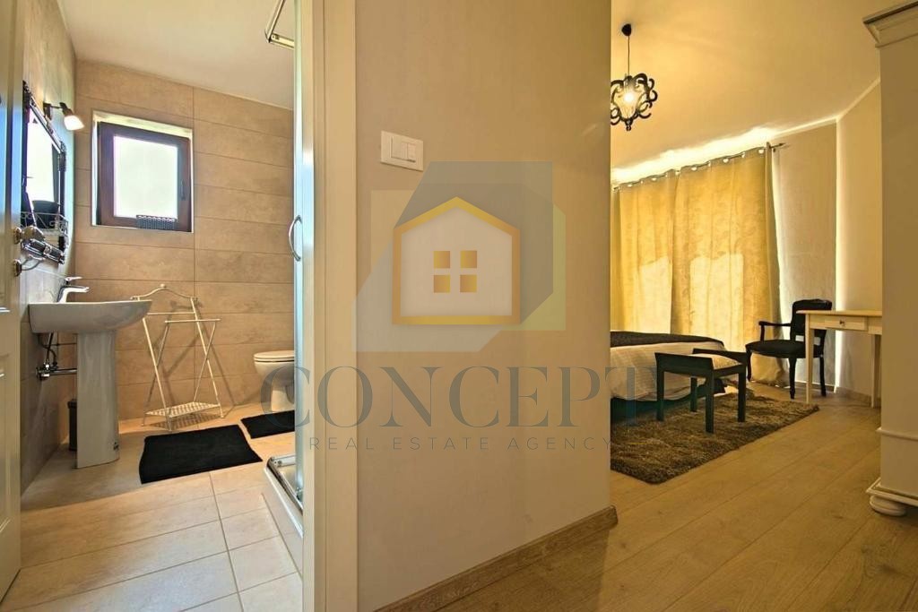 Poreč, dintorni, Splendida casa con piscina in posizione tranquilla, a 5 km dal mare