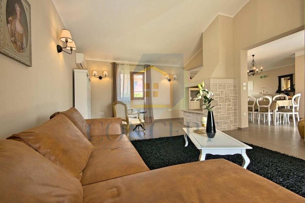 Poreč, dintorni, Splendida casa con piscina in posizione tranquilla, a 5 km dal mare