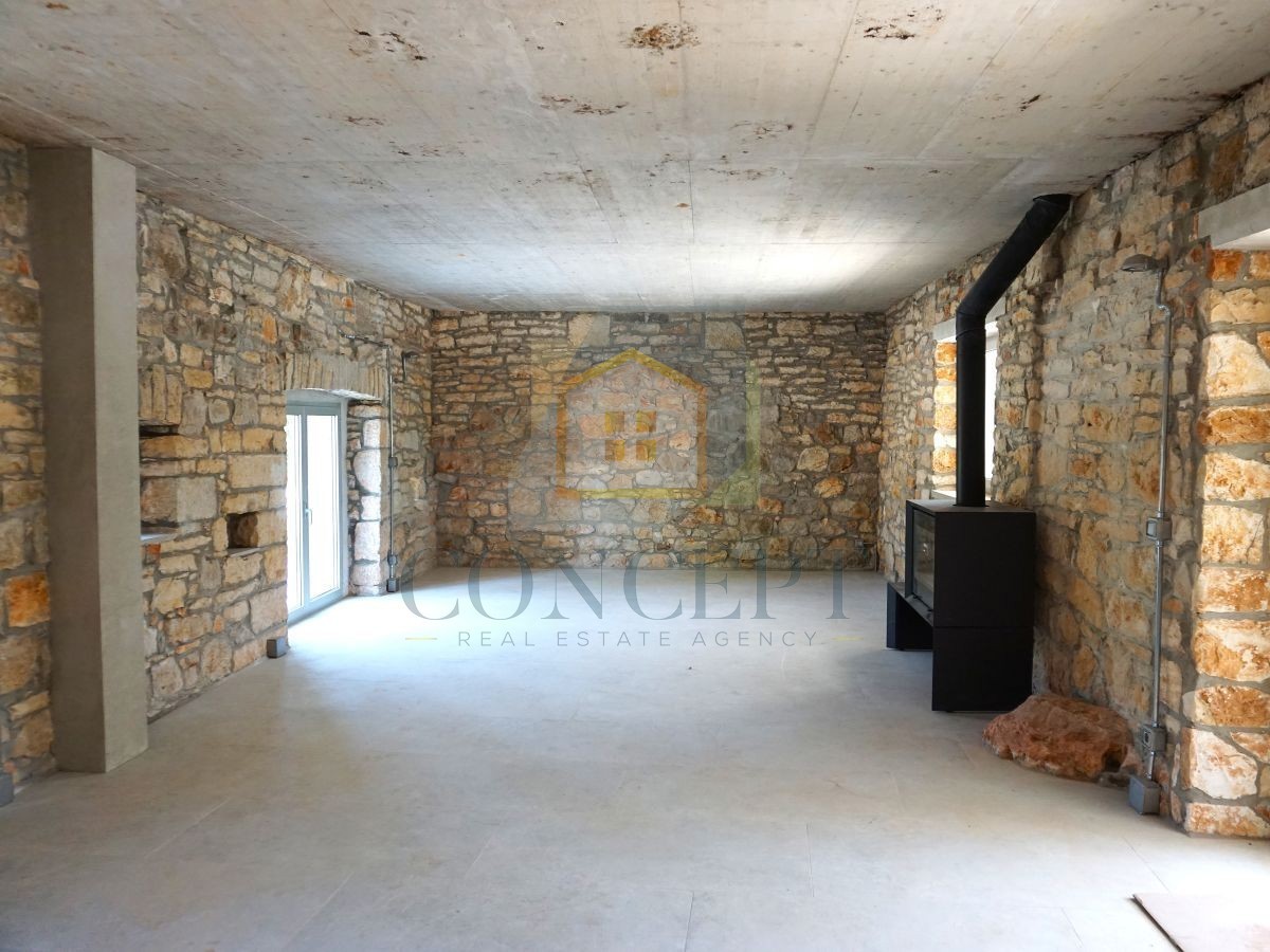 Poreč, dintorni, Ristrutturata villa in pietra con piscina e ampio giardino, 12 km dal mare